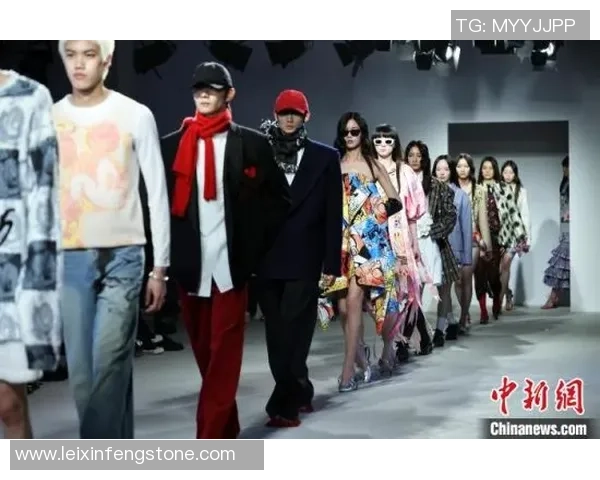 姚明携手设计师推出宝宝专属服装系列引领亲子时尚新潮流