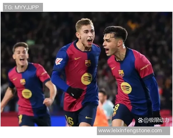 西甲焦点战拜仁逆转巴萨争议判罚引发全场热议