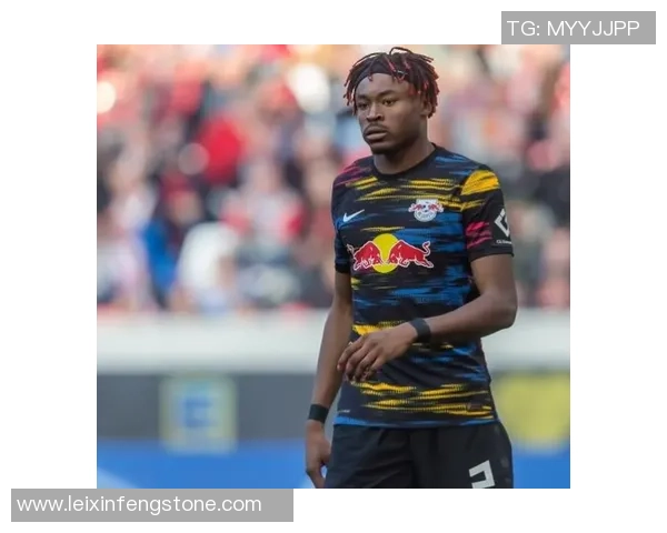 欧联杯惊现冷门那不勒斯逆转莱比锡红牌事件引发全场热议