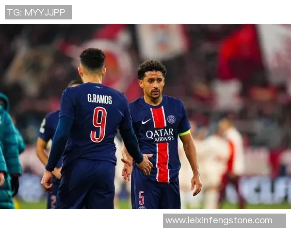 欧冠激战：拜仁与巴黎圣日耳曼战成平局帽子戏法引发全场狂欢