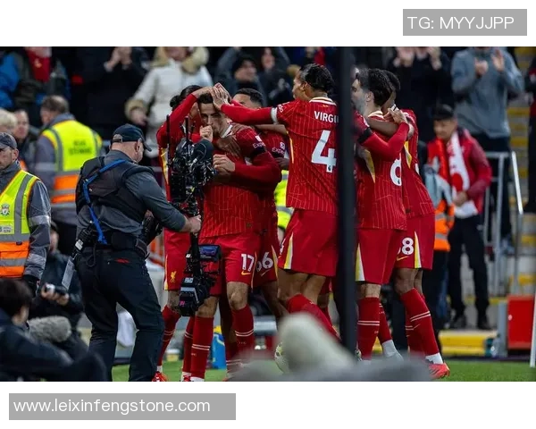 英超激战阿森纳逆转曼城2-1胜利引爆全场激情瞬间