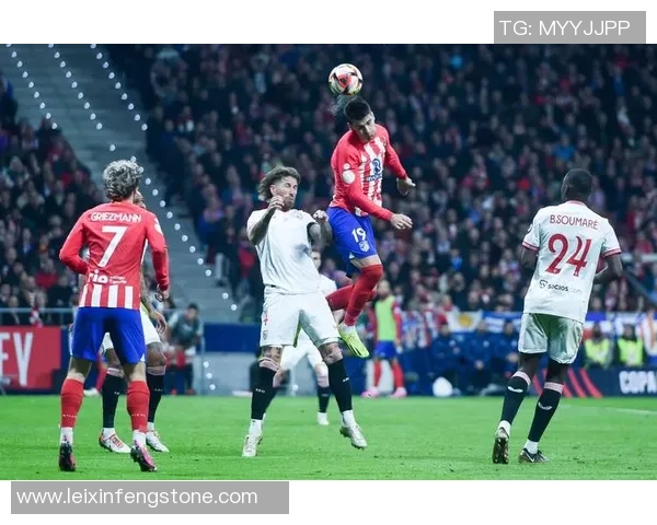 国王杯精彩对决切尔西小胜巴黎神扑瞬间引发全场热烈反响