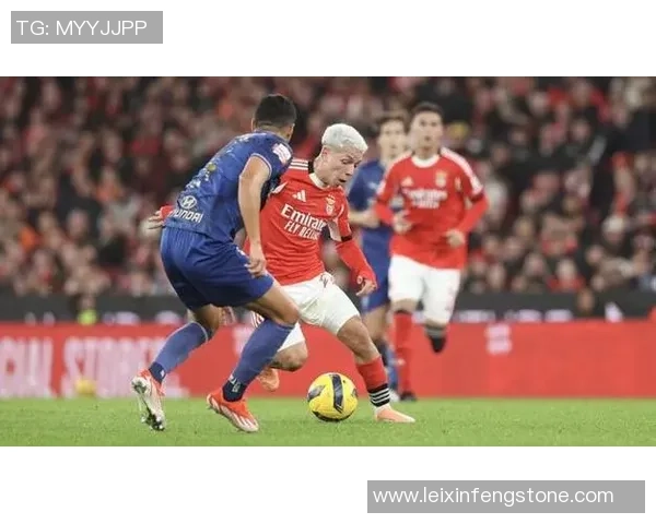 意甲历史冷门本菲卡狂胜曼联6比2引发全场震动