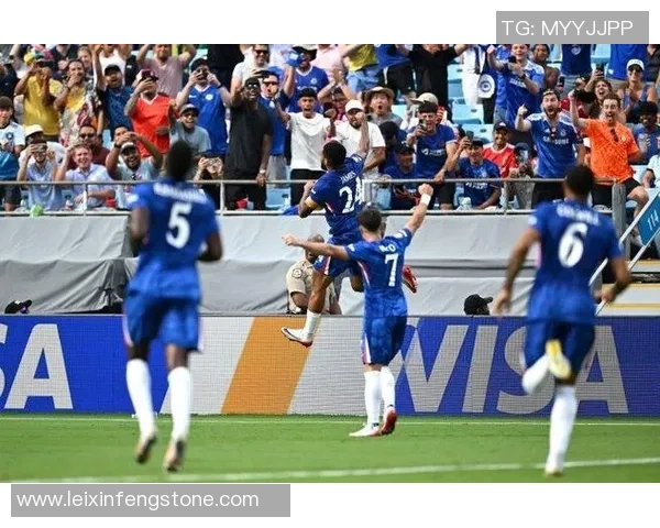 德甲焦点战利物浦与切尔西握手言和精彩瞬间回顾与战术分析 德甲焦点战利物浦与切尔西握手言和精彩瞬间回顾与战术分析