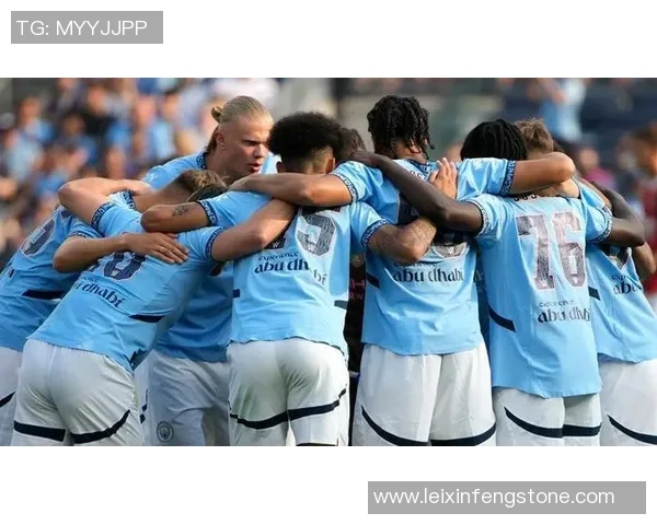 曼城友谊赛大胜那不勒斯红牌事件引发全场热议与惊叹 曼城友谊赛大胜那不勒斯红牌事件引发全场热议与惊叹