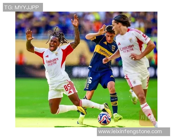 西甲激战:那不勒斯与本菲卡战平神奇扑救引发全场欢呼与转会热议 西甲激战:那不勒斯与本菲卡战平神奇扑救引发全场欢呼与转会热议