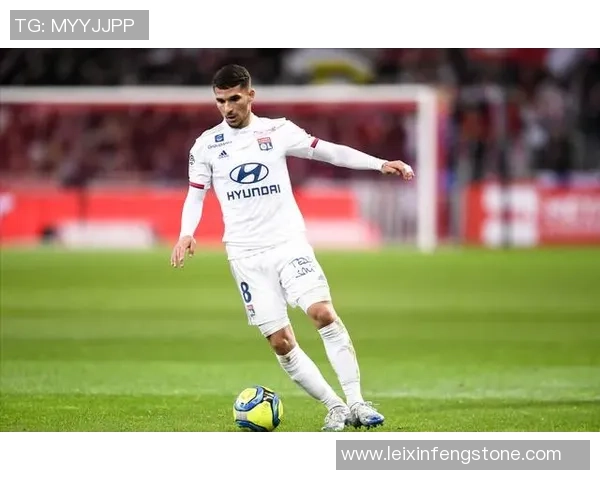 西甲焦点战皇马平里昂转会传闻引发球迷热议与期待