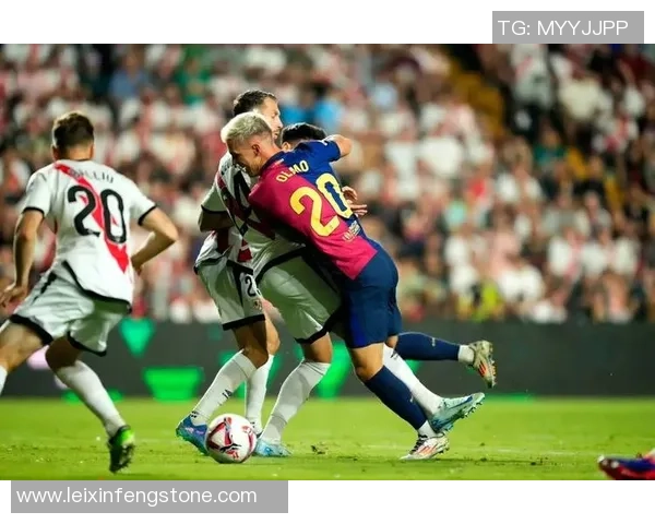 欧联杯激情对决巴黎圣日耳曼与巴萨战成平局绝杀瞬间引爆全场