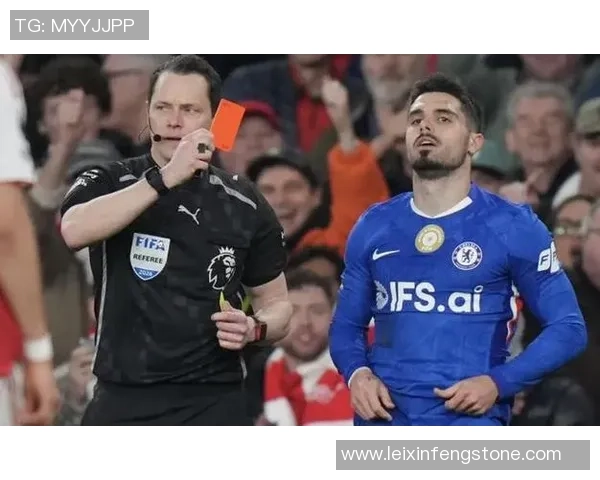 切尔西逆转尤文图斯红牌争议引发全场热议转会传闻再起