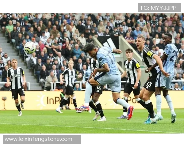 英超精彩对决波尔图小胜里昂引发全场热烈反响与十大进球回顾 英超精彩对决波尔图小胜里昂引发全场热烈反响与十大进球回顾